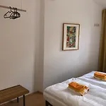 شقة Zentraler Geht Es Kaum - In Koeniglicher Nachbarschaft!